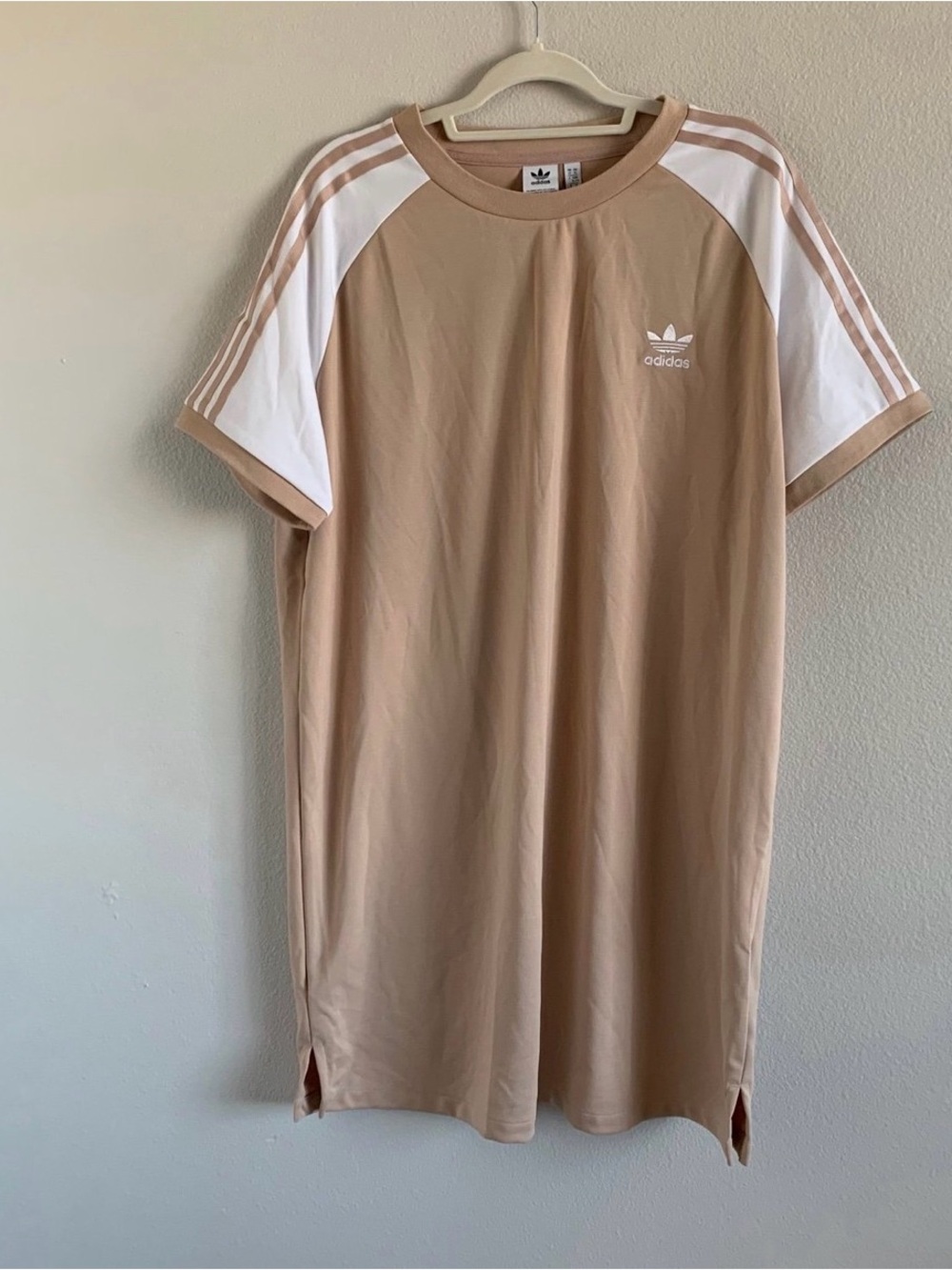 adidas Women’s Light Beige t-shirt Dress